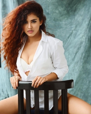 Malavika Sharma Stills - 3 of 12