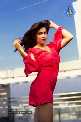 Mannara Chopra Latest Pics - 5 of 8