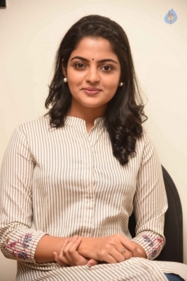 Meda Meeda Abbayi Movie Heroine Nikhila Vimal Interview - 6 of 21