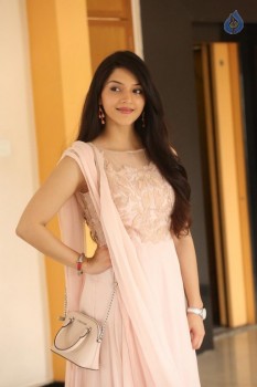 Mehrene Kaur Pirzada Photos - 10 of 43