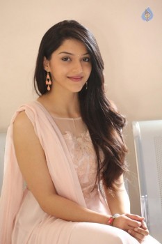 Mehrene Kaur Pirzada Photos - 15 of 43