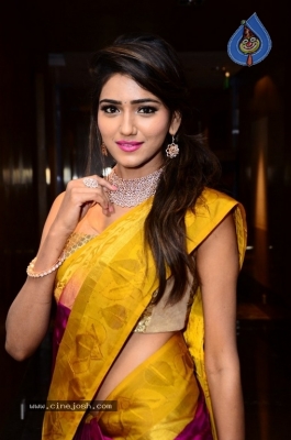 Model Shalu Photos - 4 of 11