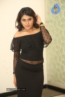 Naira Shah Stills - 4 of 21