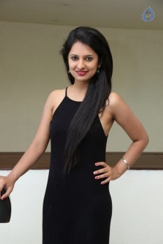 Nikita Bisht New Photos - 7 of 33