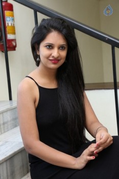 Nikita Bisht New Photos - 17 of 33