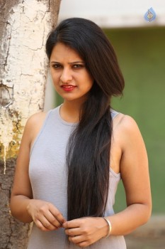 Nikita Bisht Photos - 8 of 41