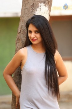 Nikita Bisht Photos - 9 of 41