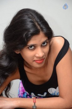 Ohm New Photos - 11 of 37