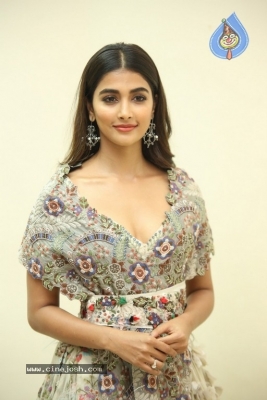 Pooja Hegde New Pics - 7 of 20