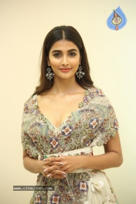 Pooja Hegde New Pics - 14 of 20