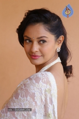 Pooja Kumar Interview Photos - 16 of 23
