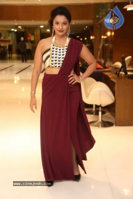 Pooja Kumar New Photos - 11 of 42