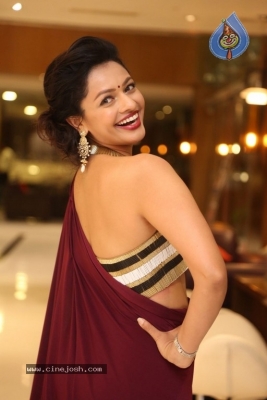 Pooja Kumar New Photos - 15 of 42