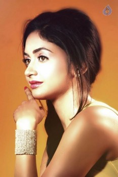 Pooja Latest Photos - 7 of 29