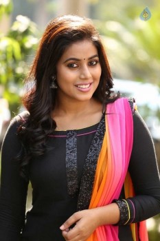 Poorna Latest Pics - 10 of 41