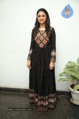 Priyanka Arul Mohan Photos - 20 of 21