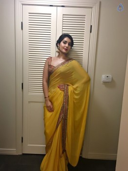 Raashi Khanna Gallery - 7 of 20