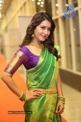 Raashi Khanna Gallery - 6 of 38