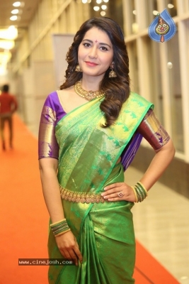 Raashi Khanna Gallery - 19 of 38