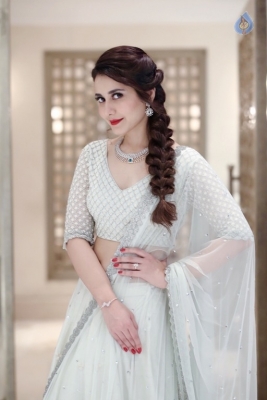 Raashi Khanna Latest Gallery - 16 of 21