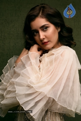 Raashi Khanna Latest Photos - 4 of 6