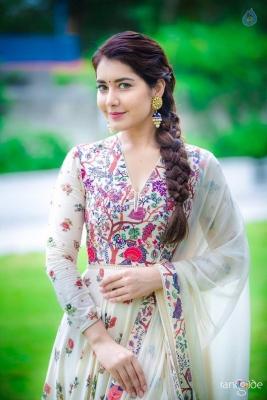 Raashi Khanna Latest Photos - 3 of 10