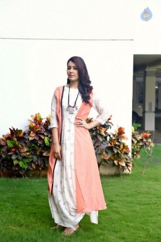 Raashi Khanna Latest Pictures - 16 of 28