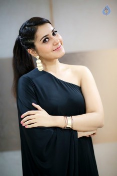 Raashi Khanna New photos - 3 of 12