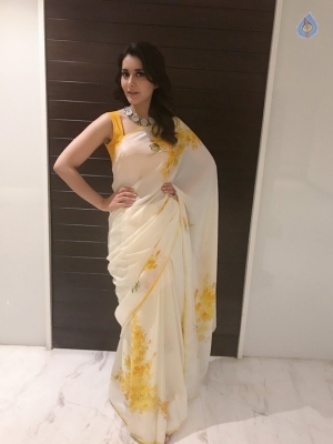 Raashi Khanna New Pics - 1 of 12