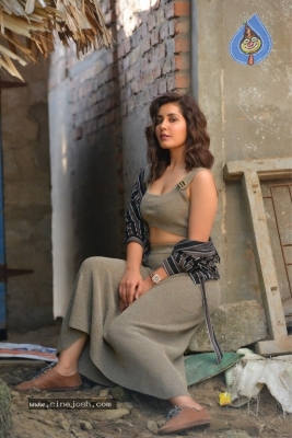 Raashi Khanna Photos - 8 of 13