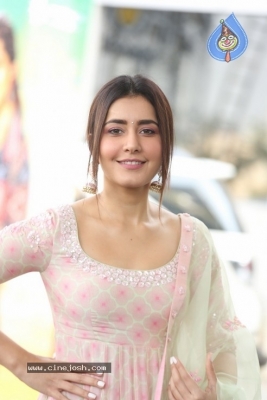 Raashi Khanna Photos - 1 of 20
