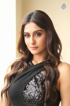 Regina Cassandra Images - 48 of 48