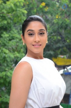 Regina Cassandra New Stills - 3 of 41