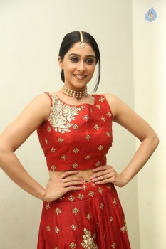 Regina Cassandra Photos - 21 of 41