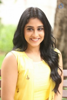 Regina Cassandra Photos - 12 of 61