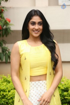 Regina Cassandra Photos - 14 of 61