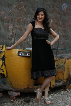 Richa Panai Pics In Rakshaka Bhatudu - 6 of 21