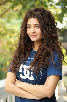 Ritika Singh Latest Photos - 6 of 34