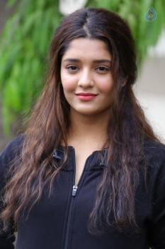 Ritika Singh New Gallery - 17 of 37