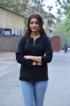 Ritika Singh New Gallery - 21 of 37