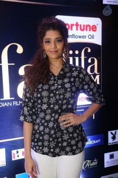 Ritika Singh New Photos - 14 of 23