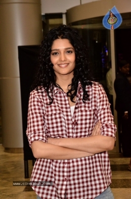 Ritika Singh Photos - 13 of 29