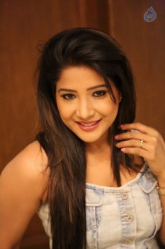 Sakshi Agarwal Photos - 11 of 20