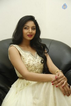 Sanam Shetty New Photos - 14 of 38