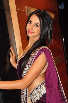 Sanjjanaa Galrani New Photos - 5 of 40