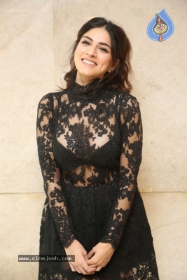 Sapna Pabbi Photos - 3 of 42