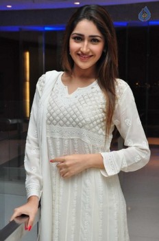 Sayyeshaa Images - 1 of 31