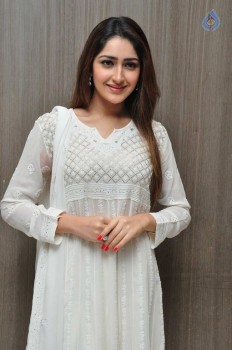 Sayyeshaa Images - 20 of 31