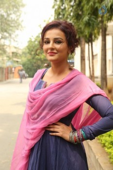 Seerat Kapoor Photos - 12 of 42