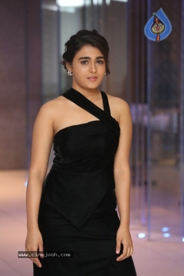 Shalini Pandey Photos - 14 of 21